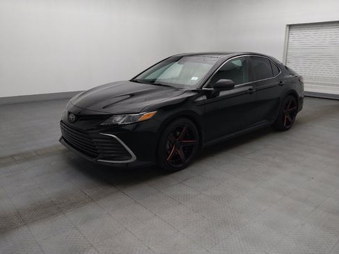 Used 2023 Toyota Camry LE FWD image 2