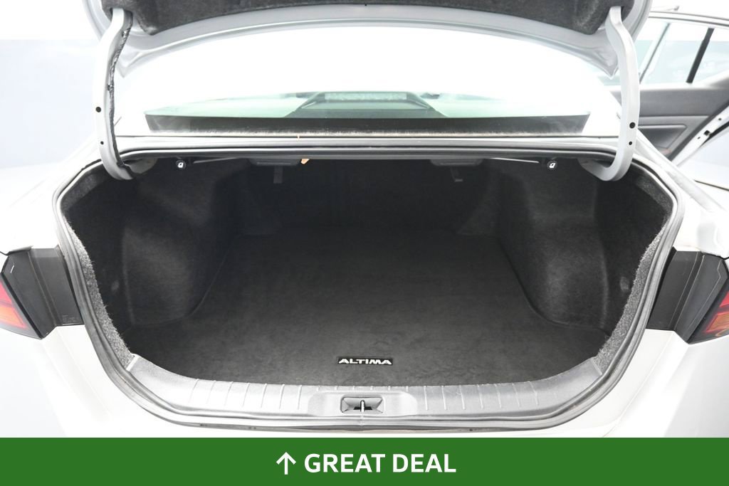 Used 2024 Nissan Altima 2.5 SR FWD image 25