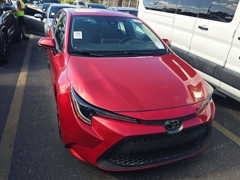 Used 2021 Toyota Corolla LE FWD image 1