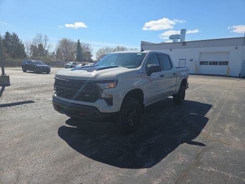 New 2026 Chevrolet Silverado 1500 Custom Trail Boss AWD/4WD image 3