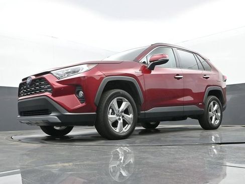 Used 2019 Toyota RAV4 Limited w/ Limited Grade Weather Package AWD/4WD image 12