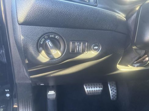 Used 2016 Dodge Challenger SXT Plus image 13