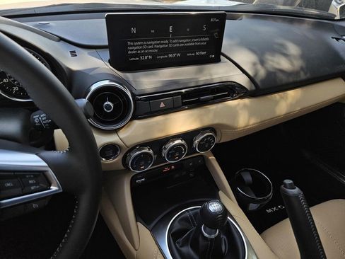 New 2025 MAZDA MX-5 Miata RF Grand Touring image 18