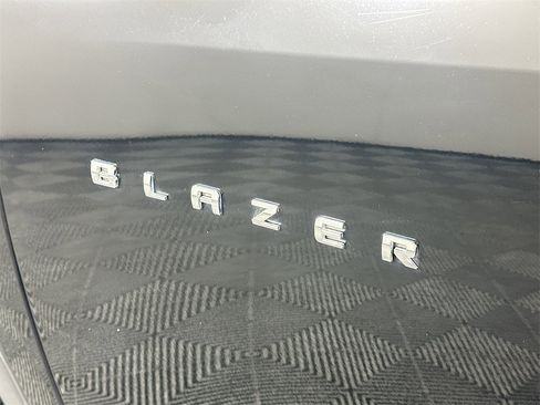 Used 2022 Chevrolet Blazer LT image 28
