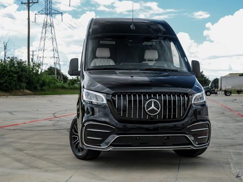 Used 2022 Mercedes-Benz Sprinter 2500 image 22