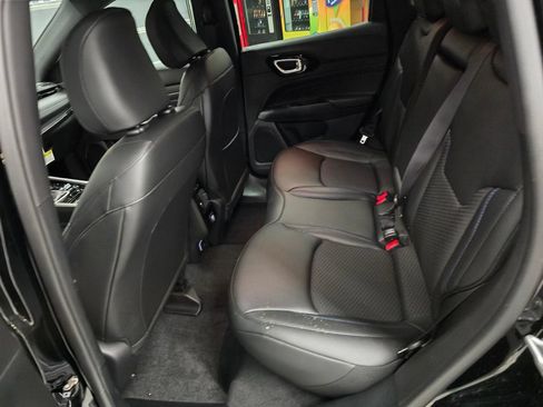 New 2026 Jeep Compass Latitude AWD/4WD image 27