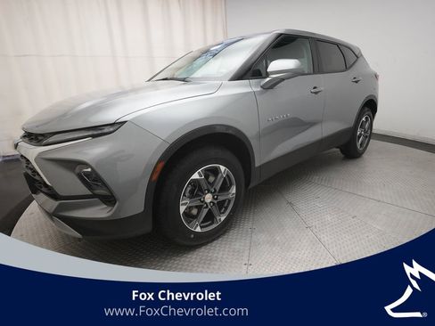 Certified 2025 Chevrolet Blazer LT AWD/4WD image 1