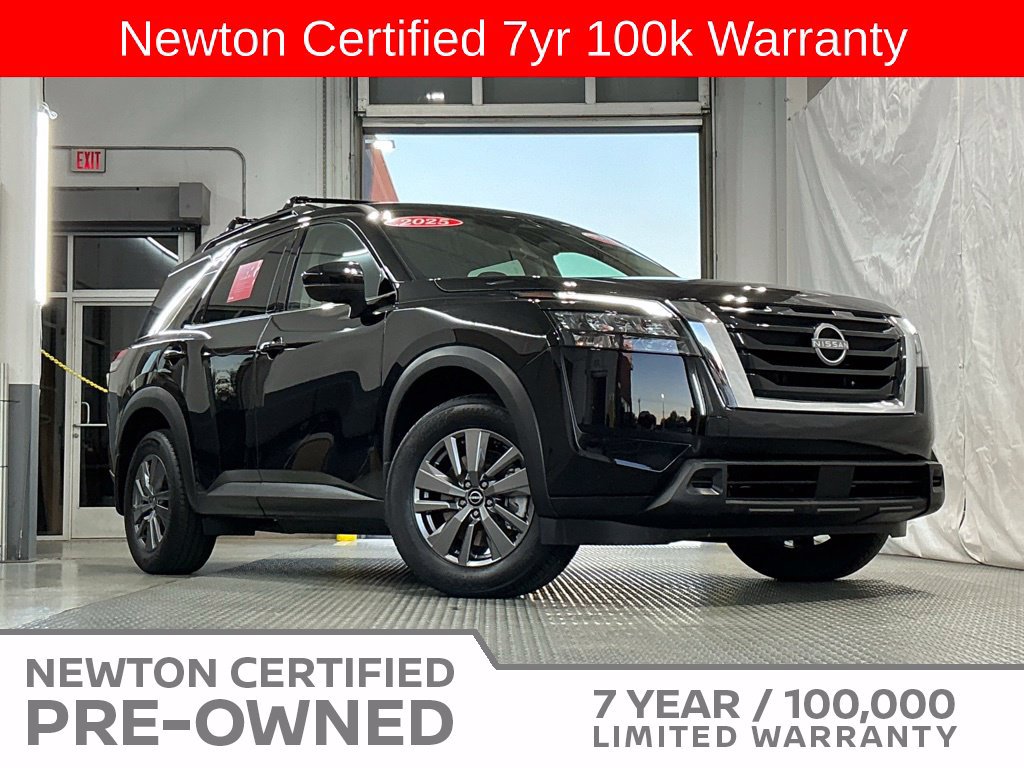Used 2025 Nissan Pathfinder SV FWD image 26