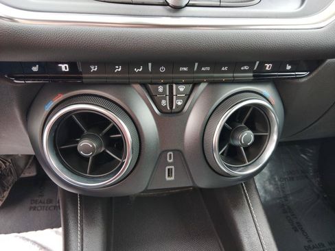 Used 2025 Chevrolet Blazer LT AWD/4WD image 22
