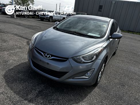 Used 2014 Hyundai Elantra SE w/ Option Group 02 FWD image 1