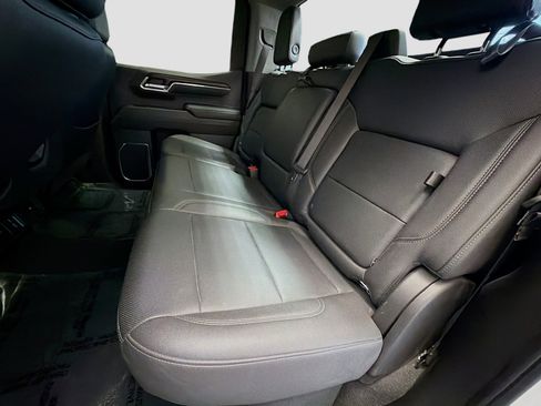 Used 2024 GMC Sierra 1500 SLT image 13