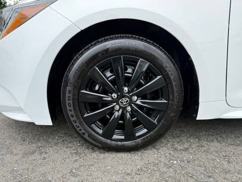 Used 2024 Toyota Corolla LE FWD image 9