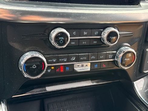 Used 2022 Ford F150 Lariat w/ Equipment Group 502A High image 32