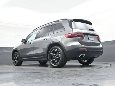 Used 2026 Mercedes-Benz GLB 250 4MATIC image 33