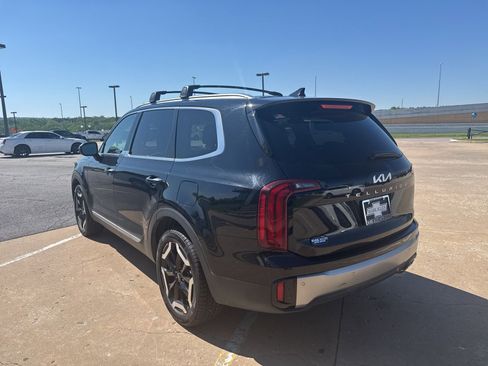 Used 2025 Kia Telluride S AWD/4WD image 5