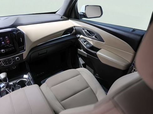Used 2023 Chevrolet Traverse LS w/ Safety Package FWD image 29