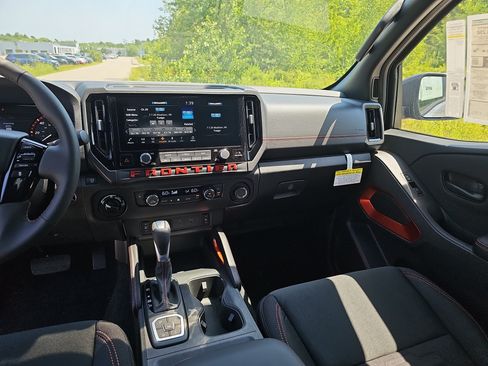 New 2026 Nissan Frontier PRO-4X w/ Tow Package AWD/4WD image 19