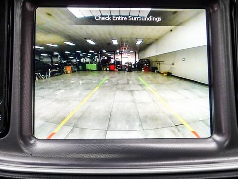 Used 2022 Dodge Challenger R/T Scat Pack RWD image 22