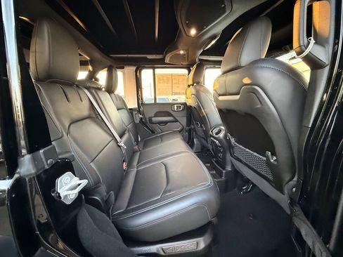 Used 2024 Jeep Wrangler High Altitude image 16