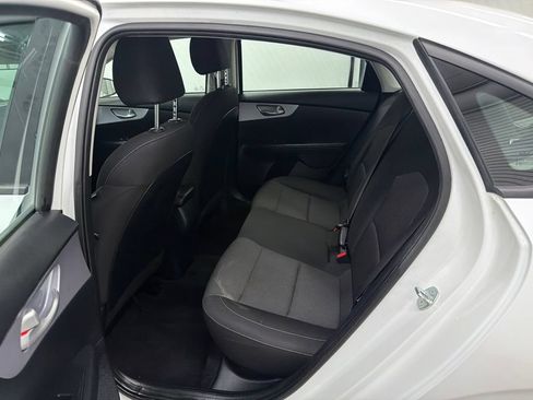 Used 2024 Kia Forte LXS FWD image 19