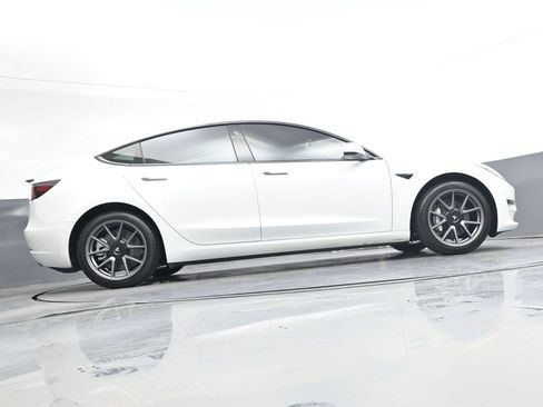 Used 2022 Tesla Model 3 Long Range AWD/4WD image 28