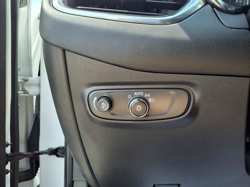 Used 2022 Chevrolet Equinox LT FWD image 14