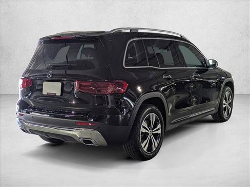 Used 2025 Mercedes-Benz GLB 250 image 5