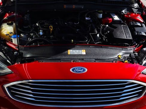 Used 2019 Ford Fusion SE image 55