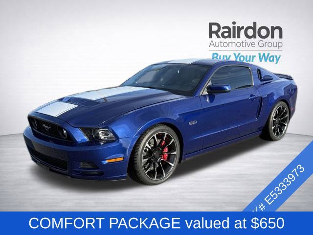 Used 2014 Ford Mustang GT Premium w/ Comfort Package RWD image 3