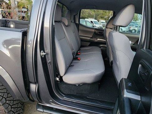 Used 2017 Toyota Tacoma SR5 w/ Tow Package image 21