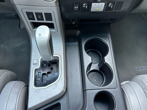 Used 2008 Toyota Sequoia Limited image 38