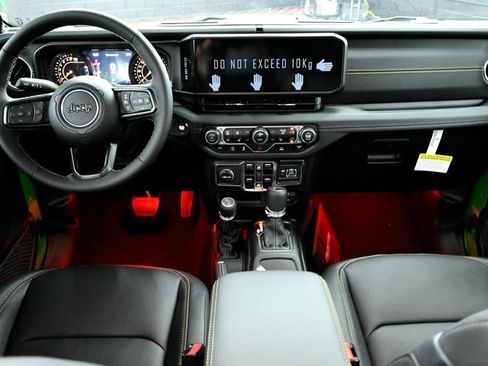 New 2025 Jeep Gladiator Sport w/ Premium Package AWD/4WD image 20