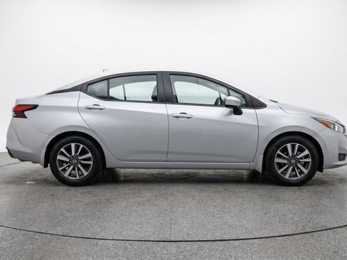 Used 2025 Nissan Versa SV FWD image 11