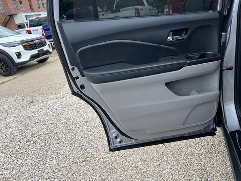 Used 2022 Honda Pilot Touring image 15