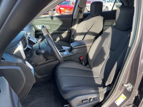 Used 2015 Chevrolet Equinox LT w/ Driver Convenience Package image 16