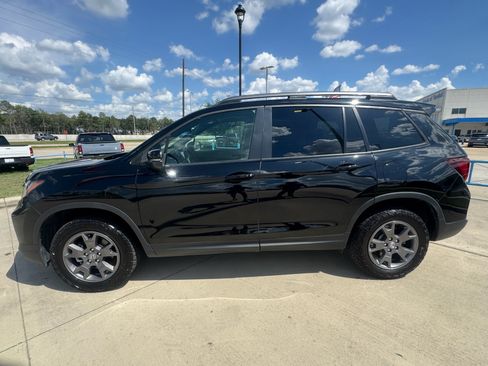 Certified 2024 Honda Passport TrailSport image 5