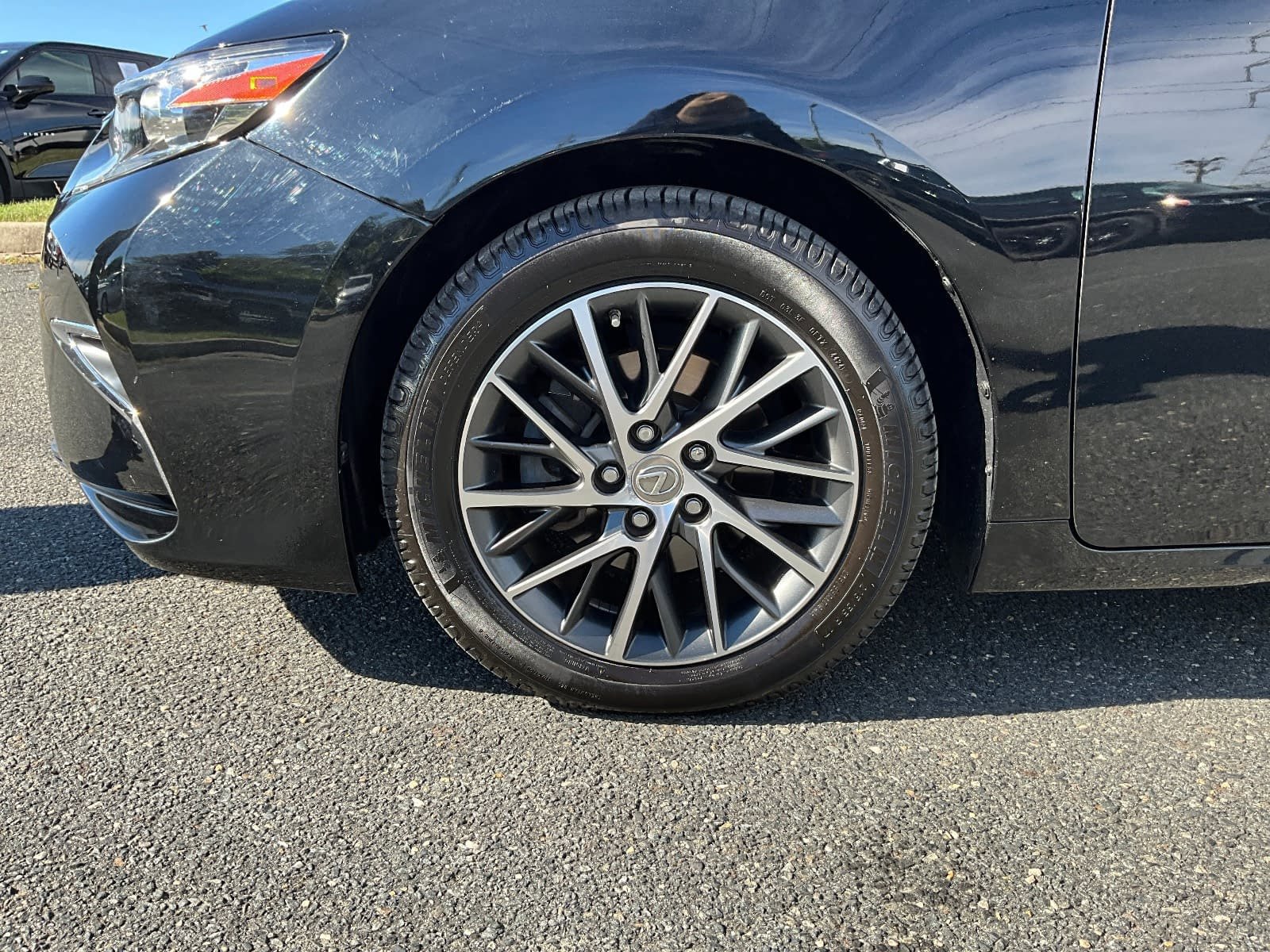 Used 2016 Lexus ES 350 w/ Luxury Package w/Wood Trim FWD image 29