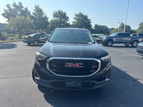 Used 2019 GMC Terrain SLE w/ Driver Convenience Package FWD image 9