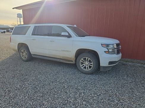 Used 2018 Chevrolet Suburban LT image 10