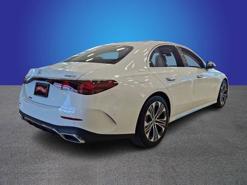 Used 2024 Mercedes-Benz E 350 4MATIC Sedan image 6