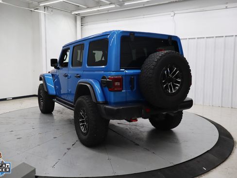 Used 2024 Jeep Wrangler Unlimited Rubicon AWD/4WD image 6