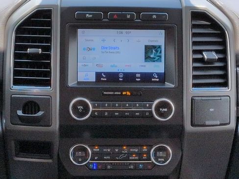Used 2021 Ford Expedition XLT RWD image 19