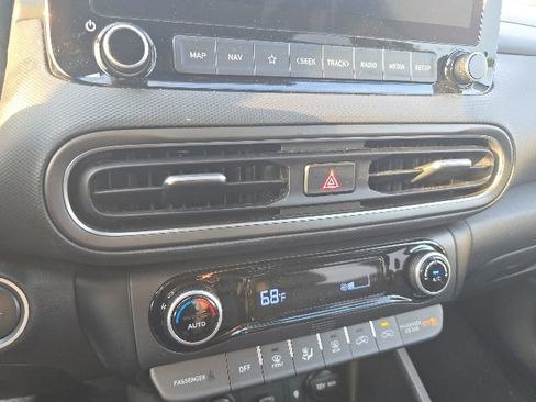 Used 2022 Hyundai Kona Limited w/ Cargo Package FWD image 14