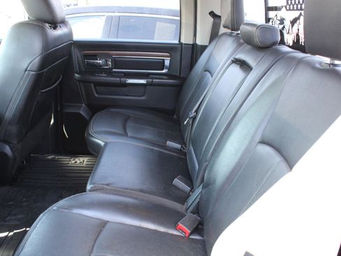 Used 2018 RAM 1500 Laramie w/ Convenience Group image 7