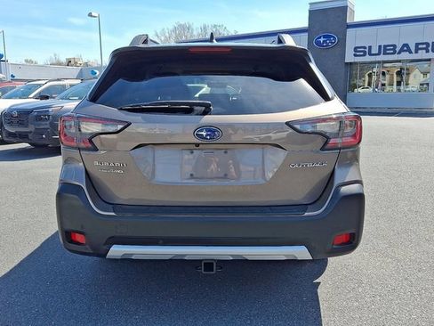 Used 2023 Subaru Outback Limited AWD/4WD image 7
