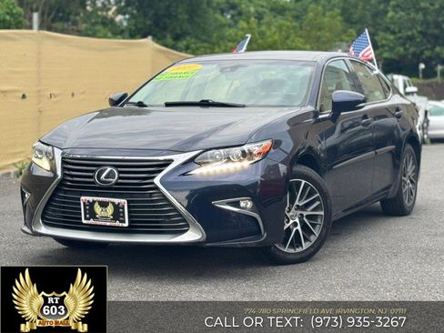 Used 2017 Lexus ES 350 w/ Navigation System Package FWD image 1