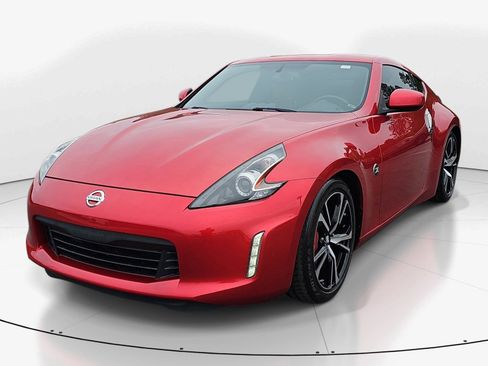 Used 2020 Nissan 370Z Coupe RWD image 8