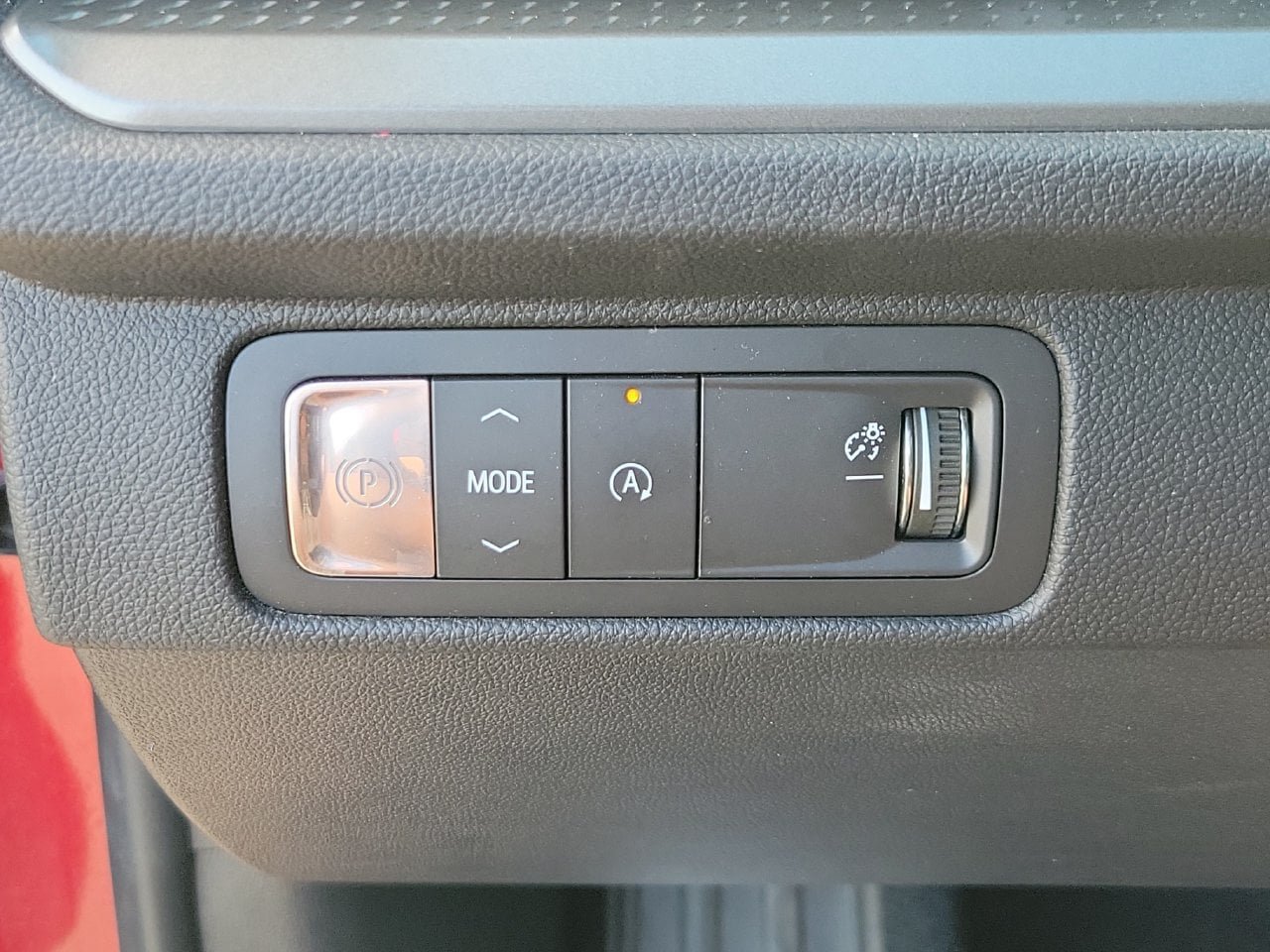 Certified 2026 Chevrolet Traverse LT FWD image 30