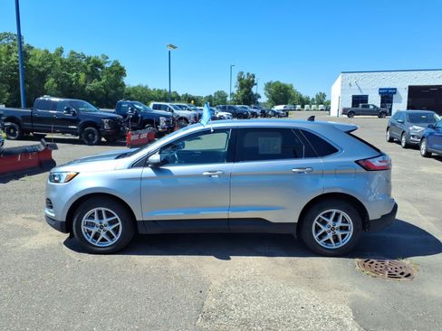 Certified 2024 Ford Edge SEL AWD/4WD image 2