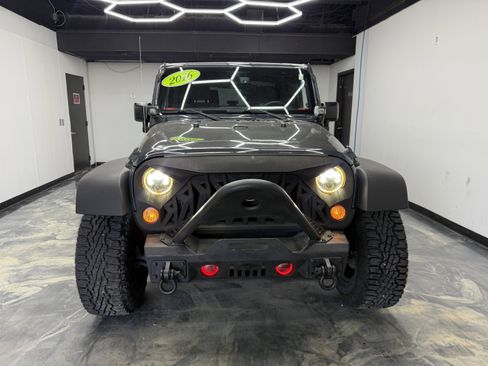 Used 2016 Jeep Wrangler Sport w/ Quick Order Package 24S AWD/4WD image 6